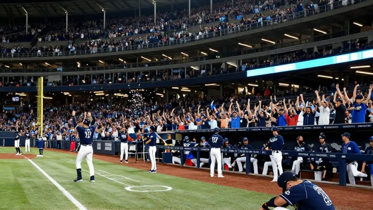 Illustration for: Rays Rally in the 12th to Beat Brewers and Force World Series Game 5