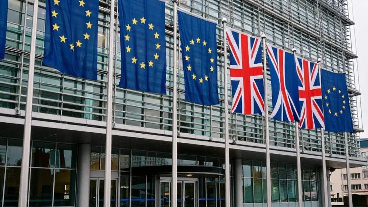 Illustration for: UK officials open talks with EU on long-term ties, including possible free movement